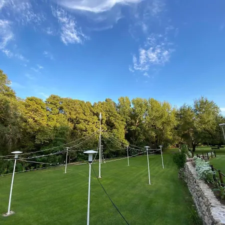 Esencia De Gredos 乡村民宿 *